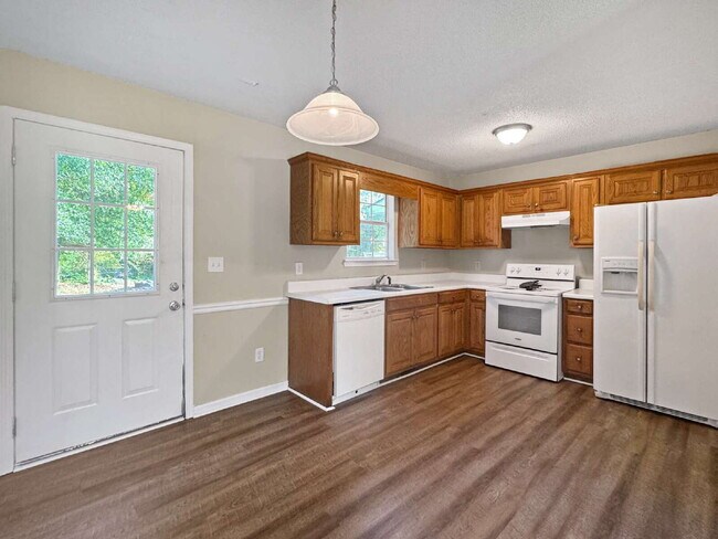 Three Bedroom Ranch in North Hall