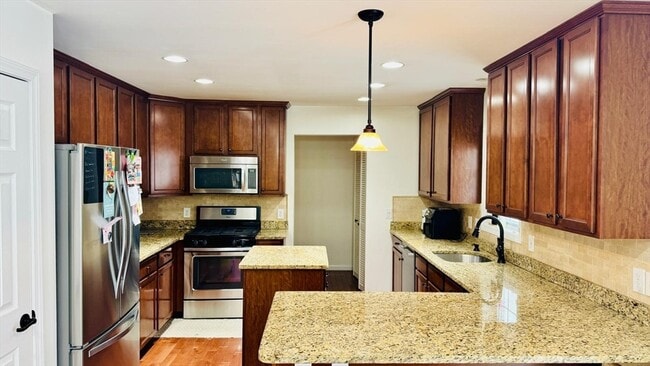 Photo - 294 Hayden Rowe St
