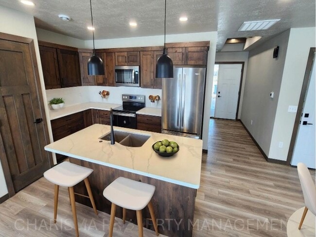 Photo - 1505 Neil Ave