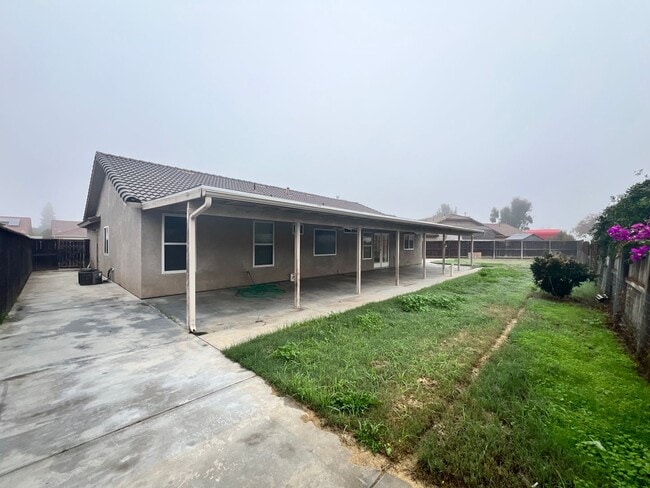 Photo - Beautiful West Side Madera Home