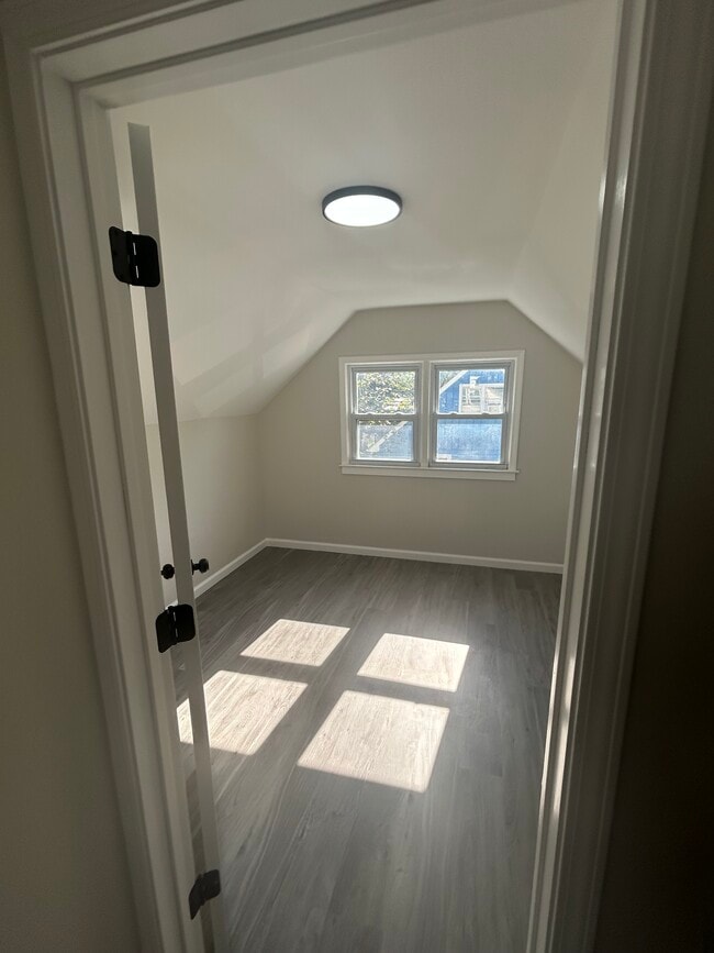 Photo - Valley Station 4 Bedroom