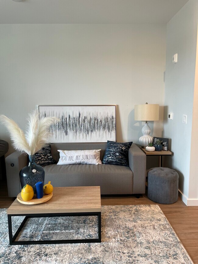 Photo - 412 E Healey St Unidad 609