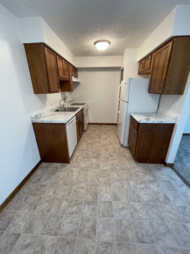 Photo - 2227 Seaman St