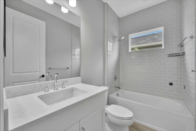 Photo - 10182 Crystal Isles Cir