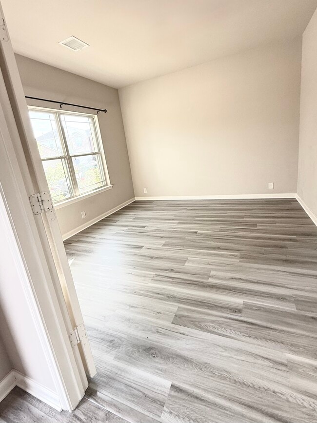 Photo - 443 Hayes St