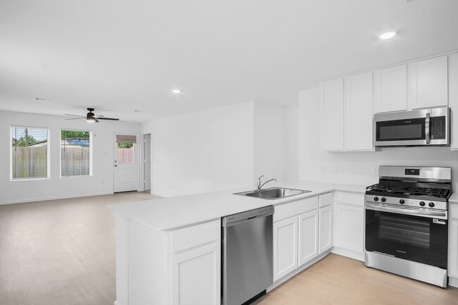 220 Laura Leigh Ln