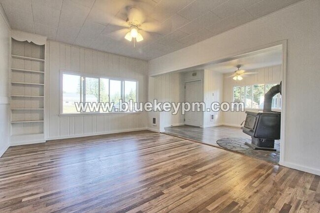 Photo - 3 Bed, 1.5 Baths Home in Yacolt