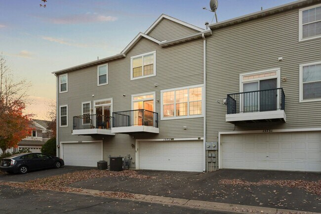 Photo - 15729 Porchlight Ln