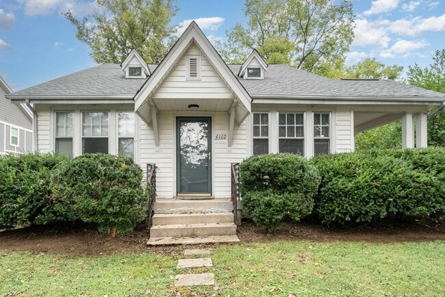 Building Photo - $2,700/month | 3 Bed | 2 Bath | ~1,592 Sq ... Rental