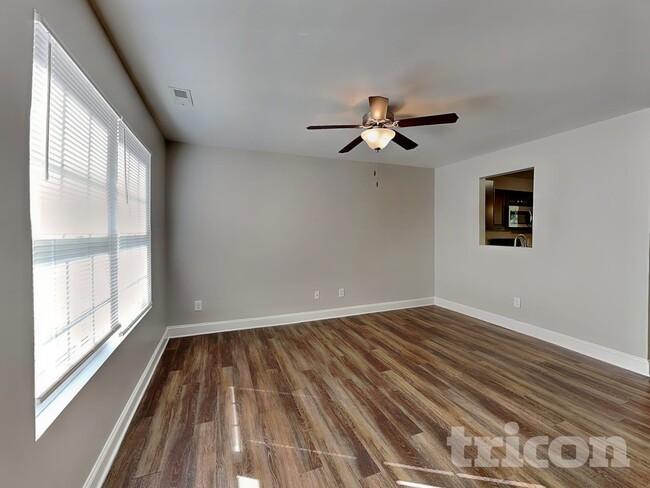 Photo - 239 Morning Dew Dr