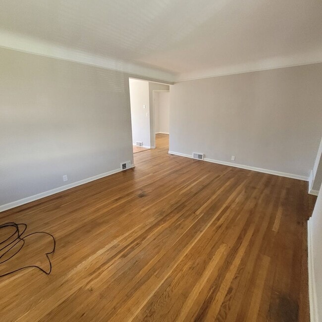 Photo - West Boulevard Area 3-Bed, 1-Bath Single-F...