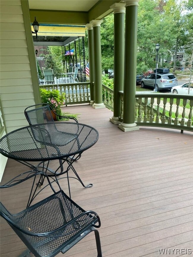Photo - 176 St James Pl