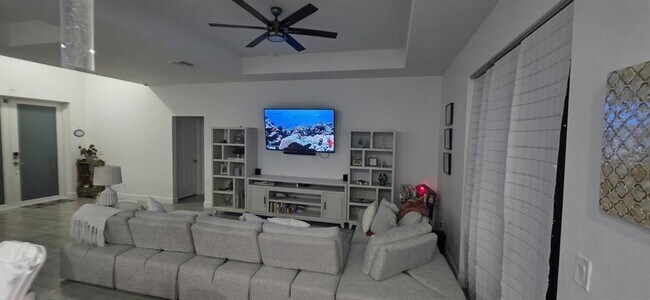 Photo - 1405 Unice Ave N