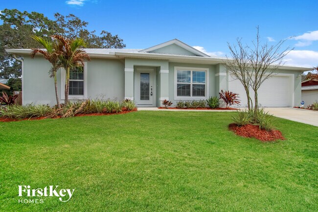 Photo - 249 Bordeaux Ave NE