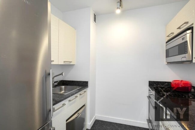 Photo - 3 bedroom in NEW YORK NY 10005 Unit 2326