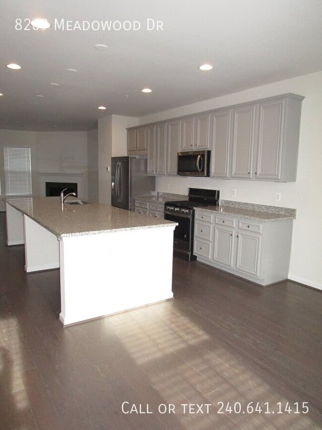 Photo - 8269 Meadowood Dr