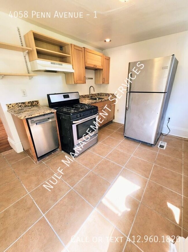 Building Photo - 4058 Penn Ave Unit 1