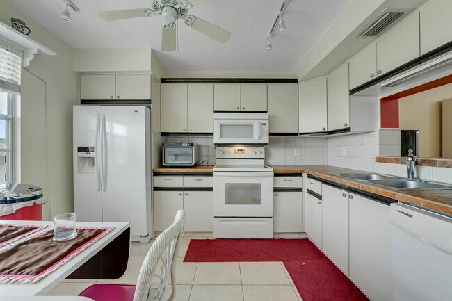 Photo - 3305 Aruba Way Unit K4