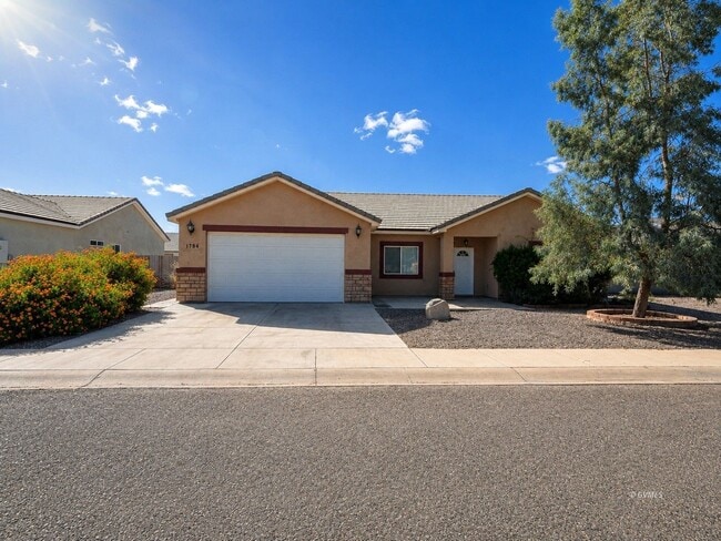 Building Photo - 1784 N Eloisa Ln