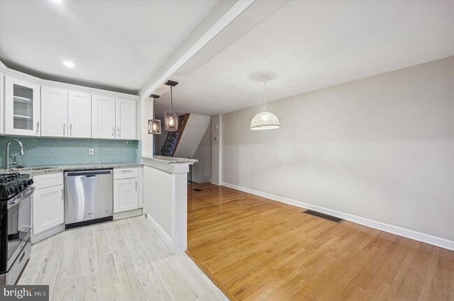 Photo - 650 Magnolia Ave