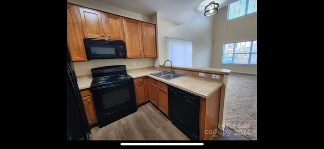 Photo - 10457 Stokeshill Ct