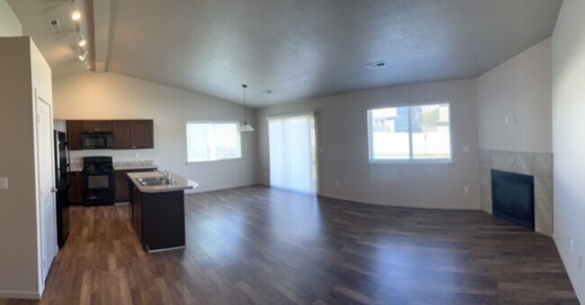 Photo - 1606 Unidad 914