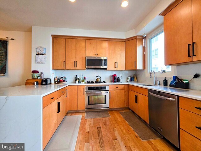 Photo - 729 N Alfred St