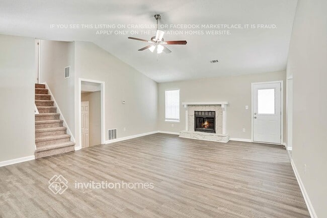 Photo - 832 Post Rd Cir