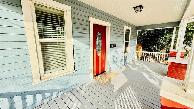 Photo - 1210 E 33rd Ave