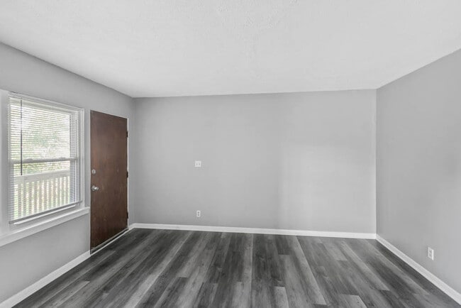 Photo - 991 Tollview Ave Unidad 5