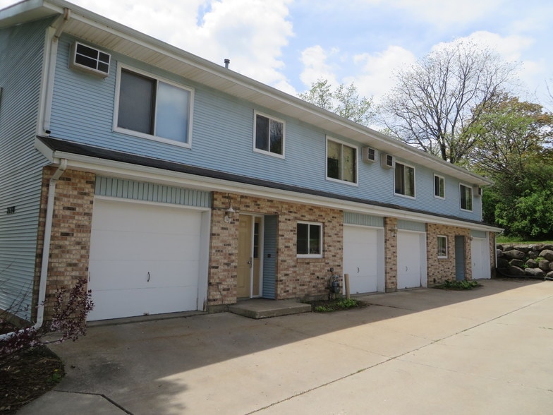 2130 Muir Field