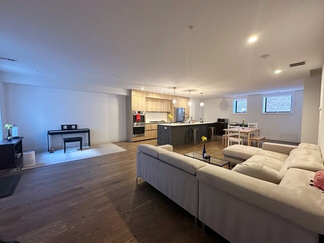 Photo - 4840 S Dorchester Ave