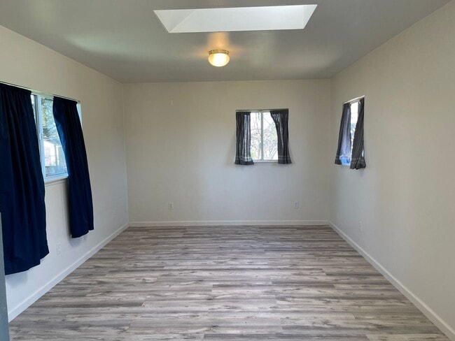 Photo - Cute and Quaint One bedroom in Petaluma. P...