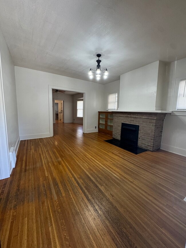 Photo - 233 N Poplar Ave