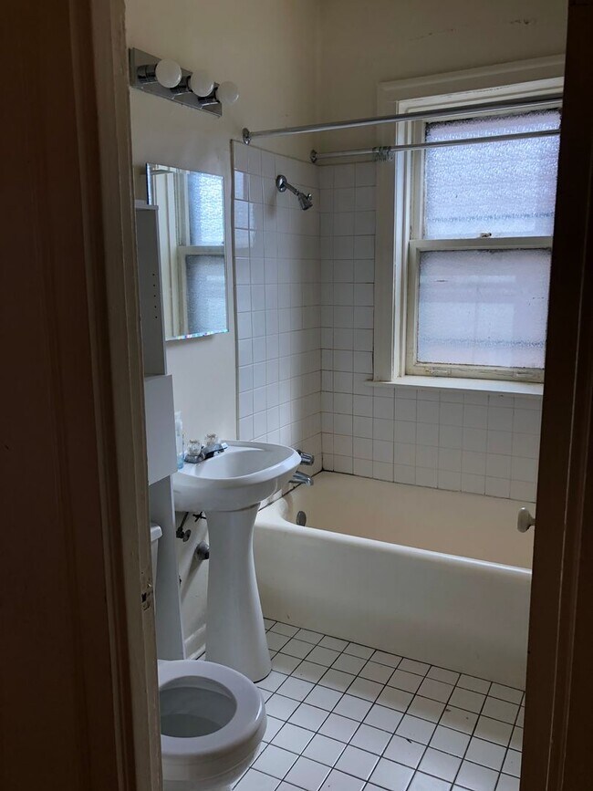 Photo - Spacious Lincoln Square Unit 2629-3