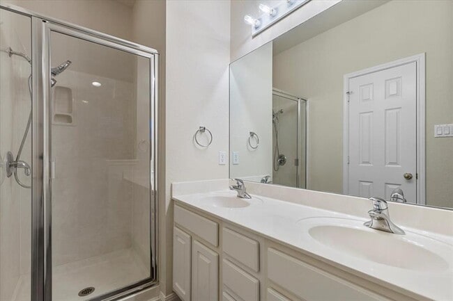 Photo - 16100 S Great Oaks Dr Unit 2802