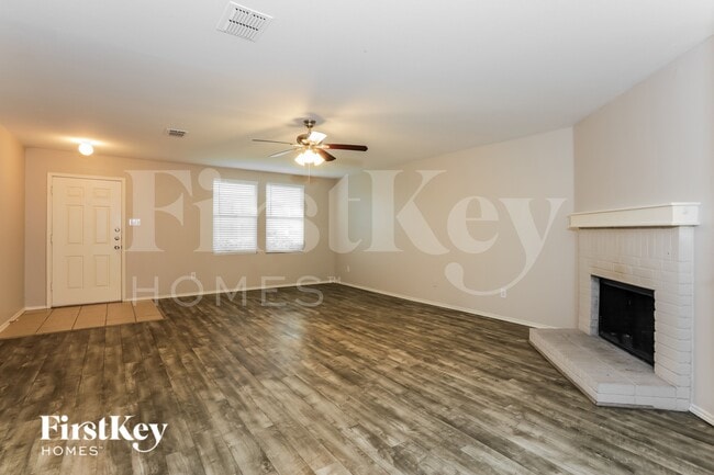 Photo - 1413 Erin Ct