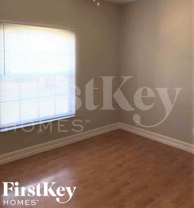Photo - 4115 10th St SW