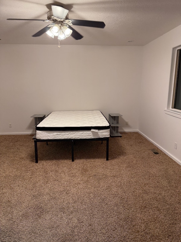 Photo - 1319 W Hasket Cir