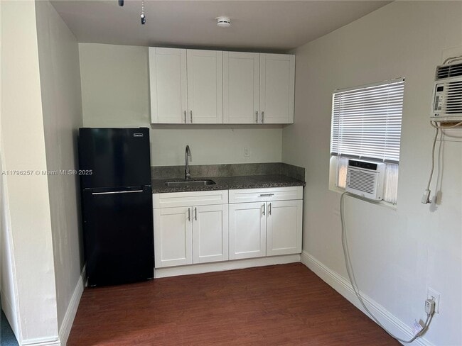 Building Photo - 1519 N 59th Terrace Rental