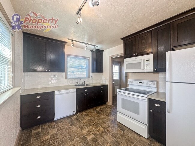 Photo - 1721 S Pacific St