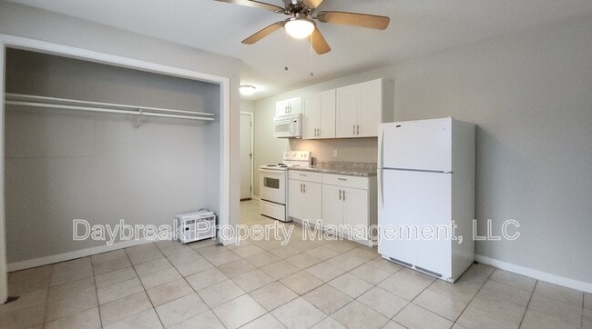 Photo - 717 30th St N