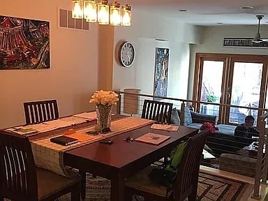 Photo - 2044 Appletree St