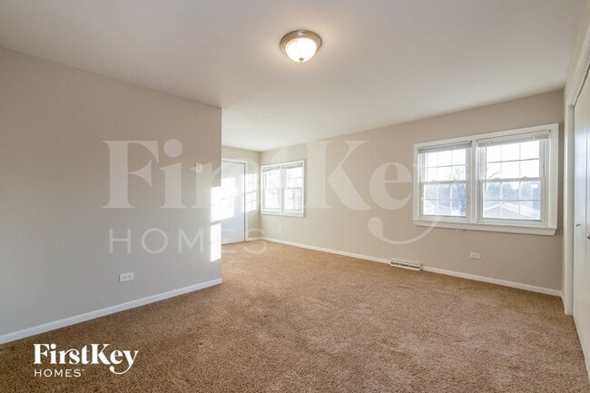Photo - 19 E 140th Ct
