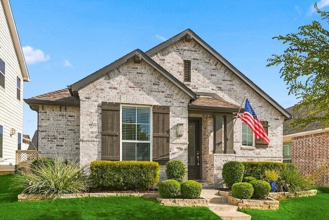 2540 Elm Pl