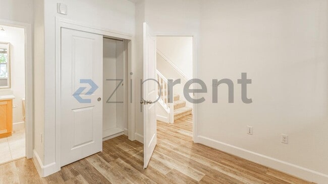 Photo - Unit