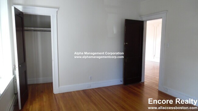 Photo - 90 Maple St Unit 4