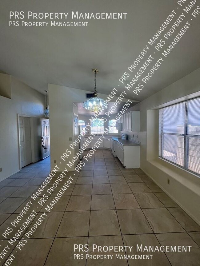 Photo - 4509 E South Fork Dr