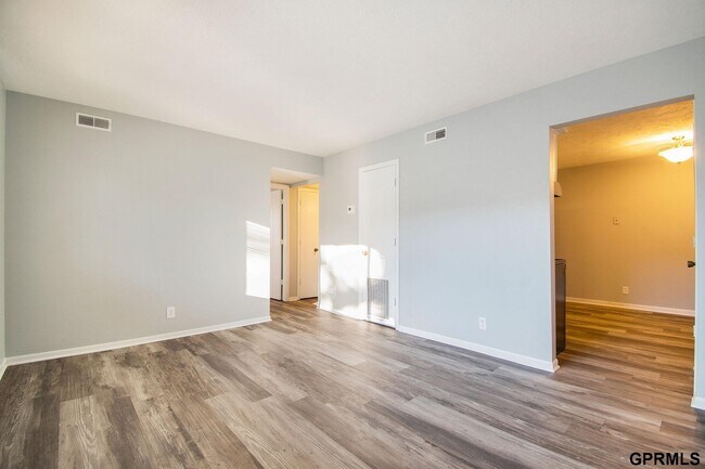 Photo - 901 James Pkwy Unit 5