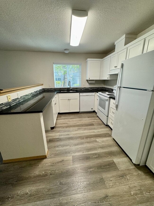Photo - Renovated 2 Bedroom, 1.5 Bath Townhouse wi...